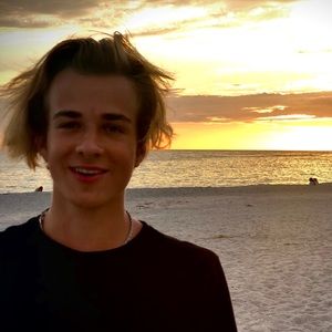 Meet your Posher, Dylan